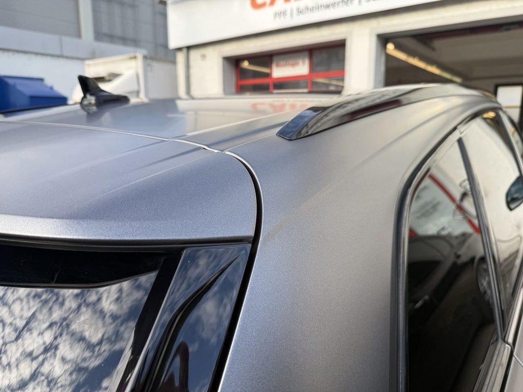 Audi Q7 – Vollfolierung in 3M Satin Dark Grey